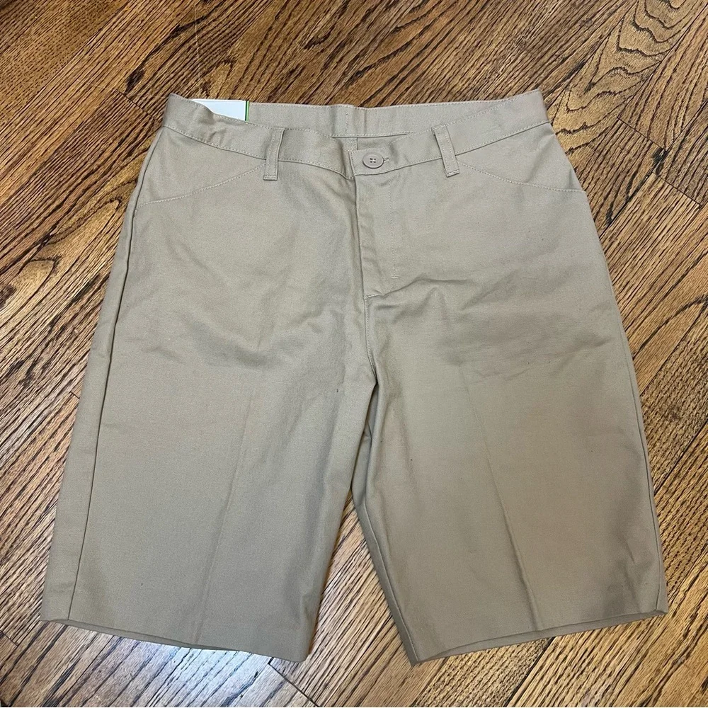 NWT Real School Uniforms Girls Adjustable Waist Khaki Shorts Bermuda Size 16
